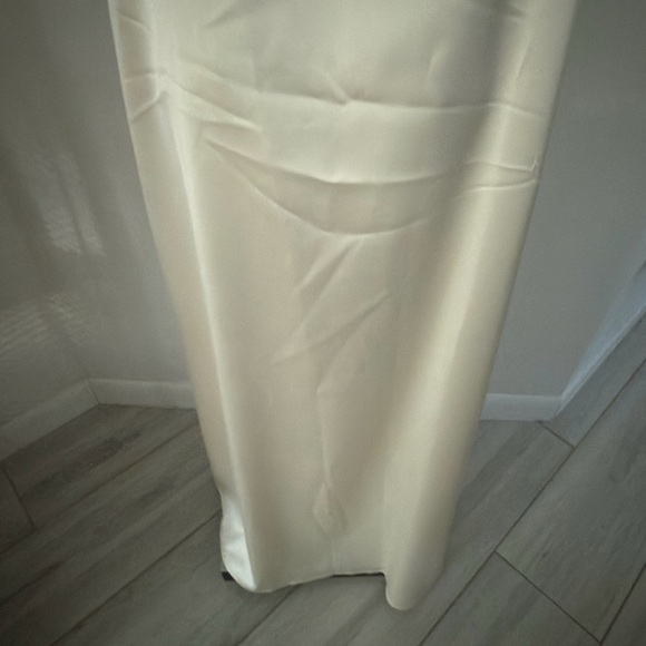 Dee Elly Ruffle Spaghetti Strap short Open Dress ivory Satin large - Picture 5 of 11